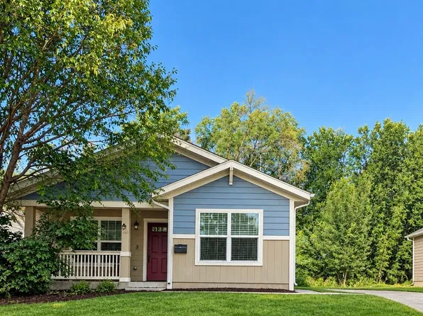 2612 Bowdoin St, Des Moines, IA 50313