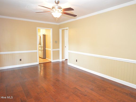 3rd image of 121 Kemberly Ct