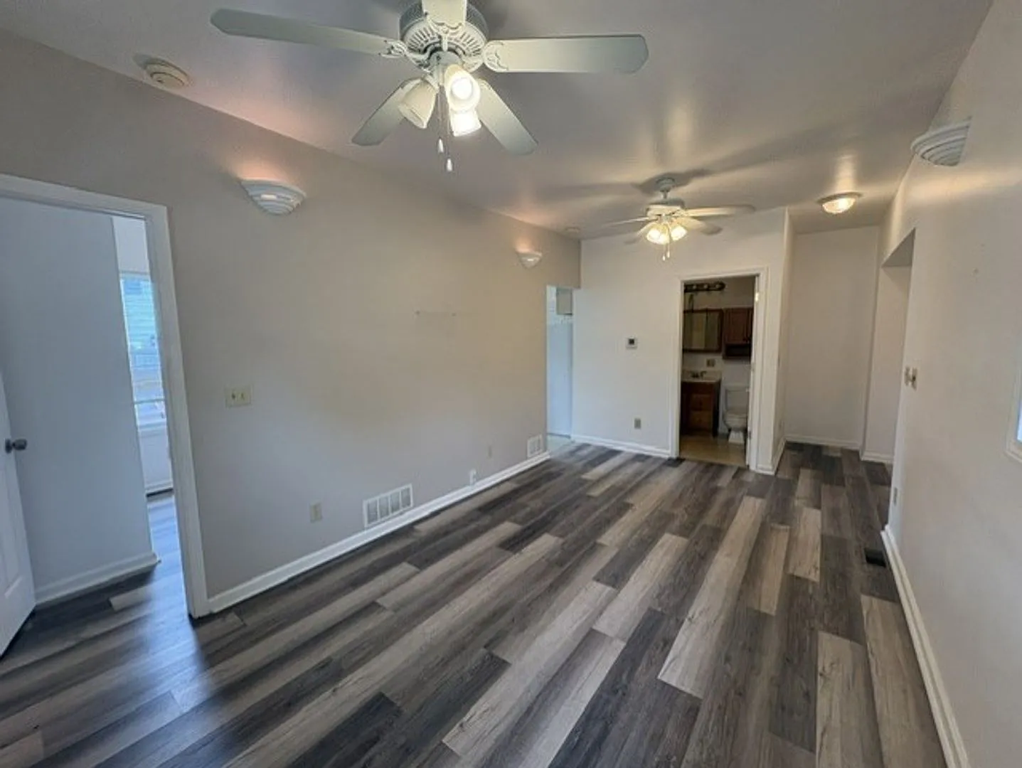 Affordable 1-Bedroom Home with Private Yard — Photo 2