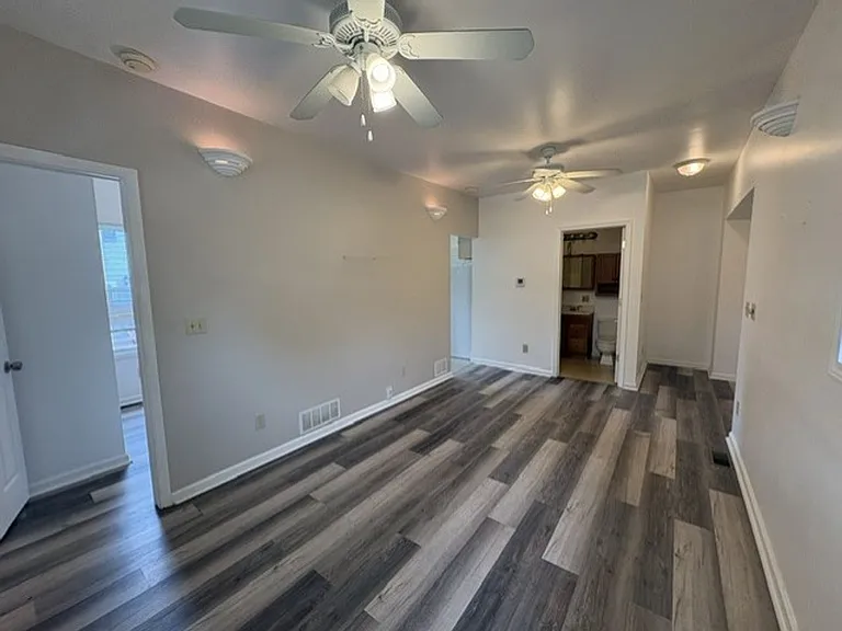 631 Viewpoint Ave — Photo 2