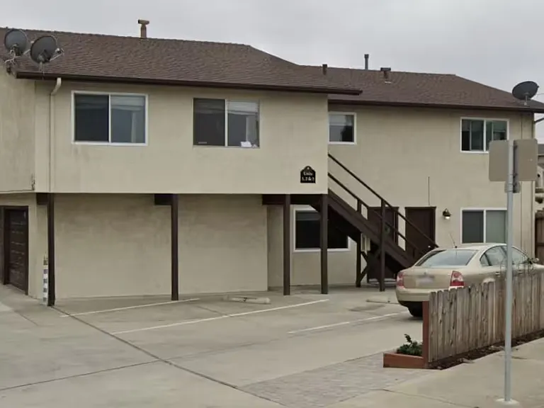 451 Mentone Ave #2 — Photo 9