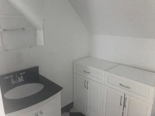 702 E Green St, 702 E Green St #3, Urbana, IL 61802