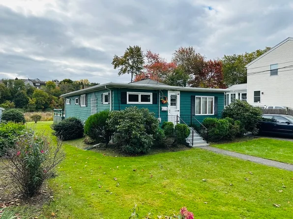 28 Hardy Pond Rd, Waltham, MA 02451