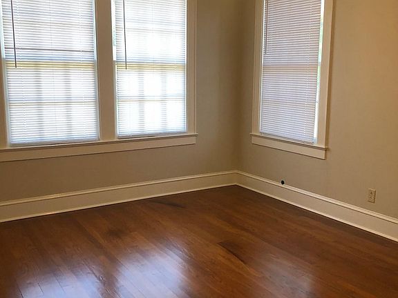 3rd image of 3413 Fairfield Ave #3413