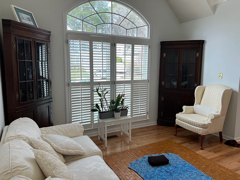 8516 Wheeling Dr — Photo 3