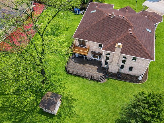 2nd image of 1007 Wildwood Ln