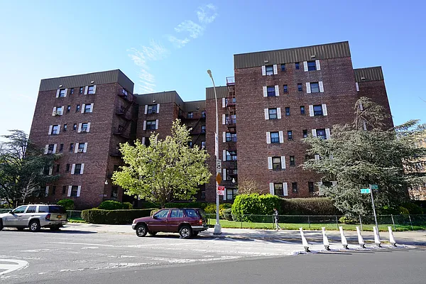 Sold by City Express Realty LLC | media 22