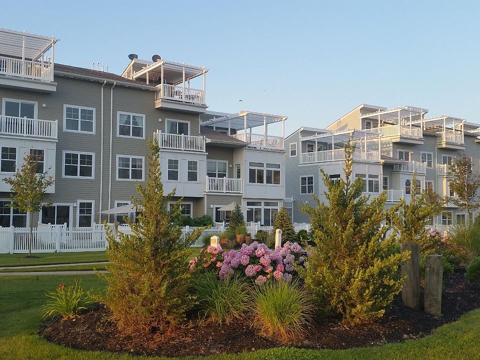 1st image of 6529 Seaspray Ave
