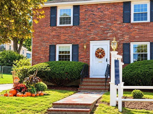 37 Nahanton Ave, Milton, MA 02186