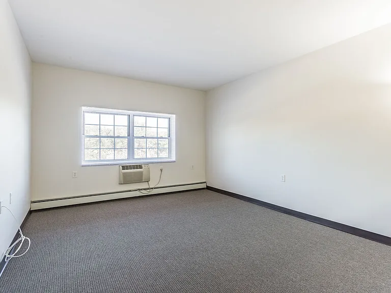 Medford Landing Apartments — Photo 19
