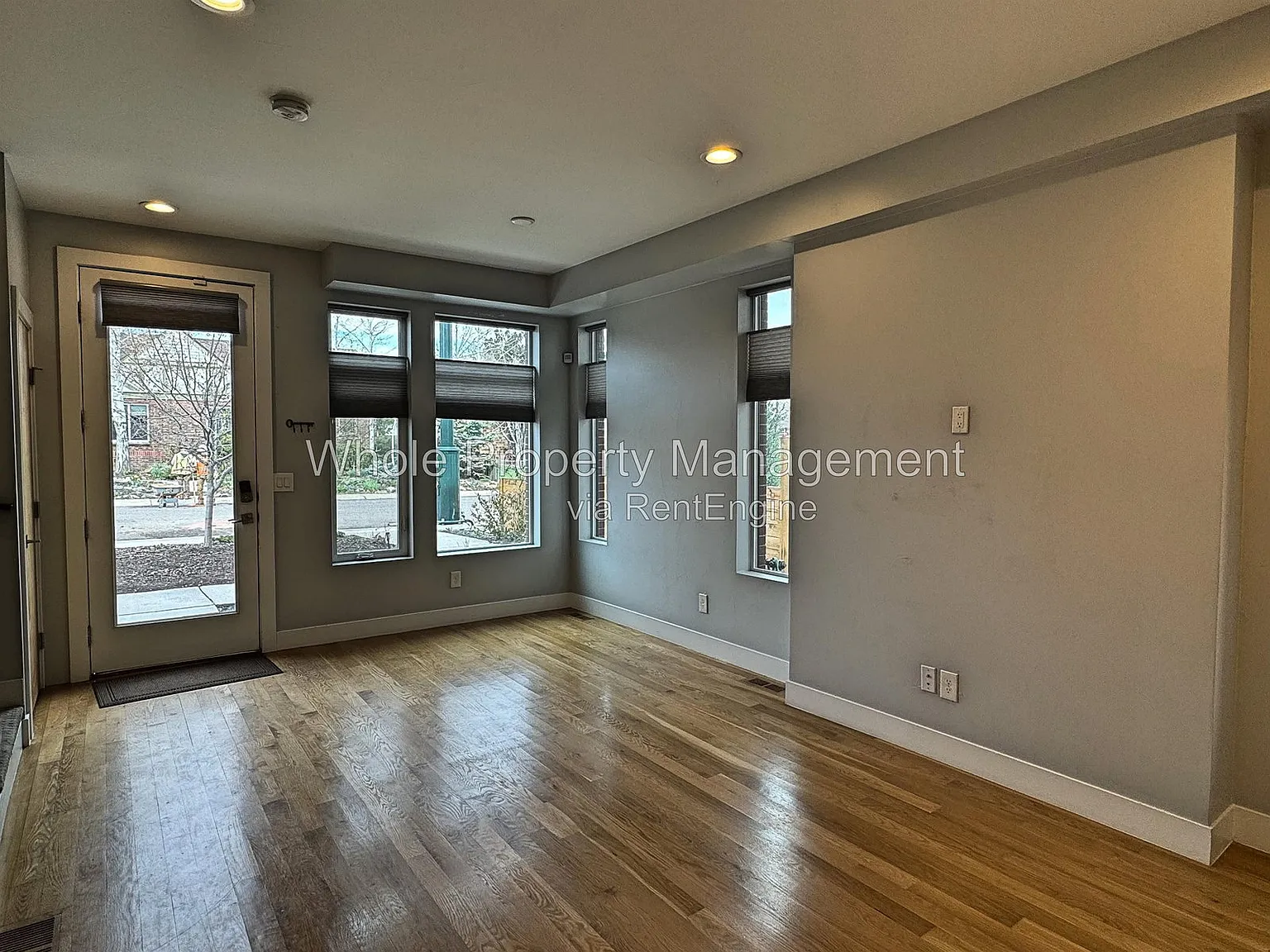 2 bed, 4.0 bath, 1279 sqft, $2,650 — Photo 4