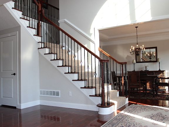 4th image of 5189 E View Dr