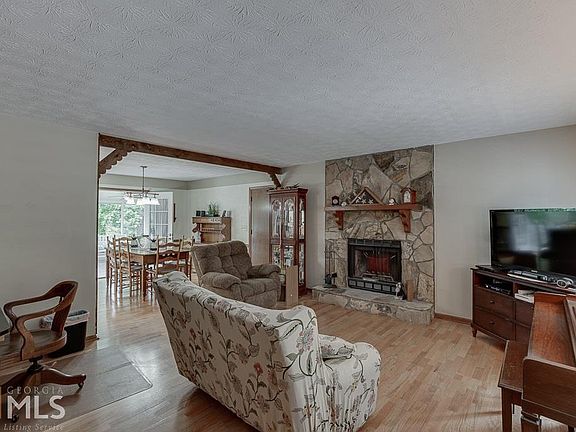 4th image of 1439 Bridgestone Dr