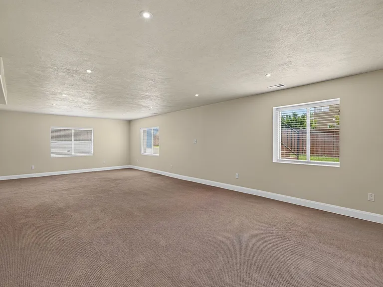 2867 W Shady Hollow Ln — Photo 8