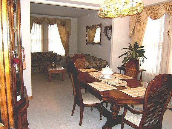 Formal dining room