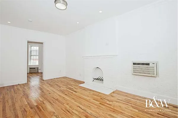 Rented by Buchbinder & Warren | media 14