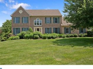1 Taylors Farm Dr, Newark, DE 19711
