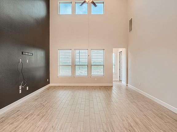 5th image of 2800 Sebring Cir