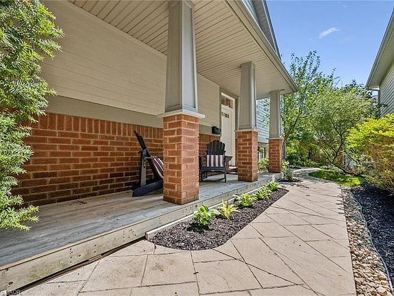4th image of 263 Plains Rd W #5