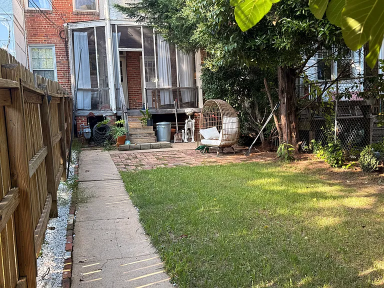 3123 W Franklin St — Photo 27