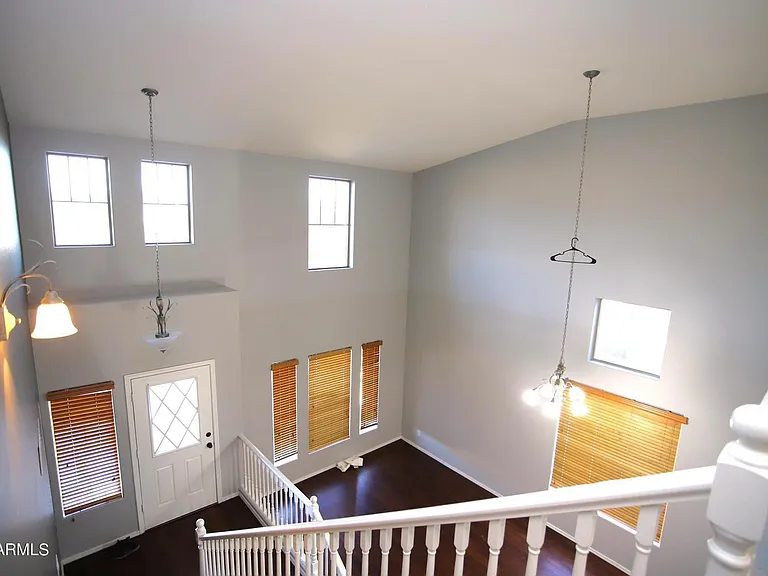 2840 S Miller Dr — Photo 7