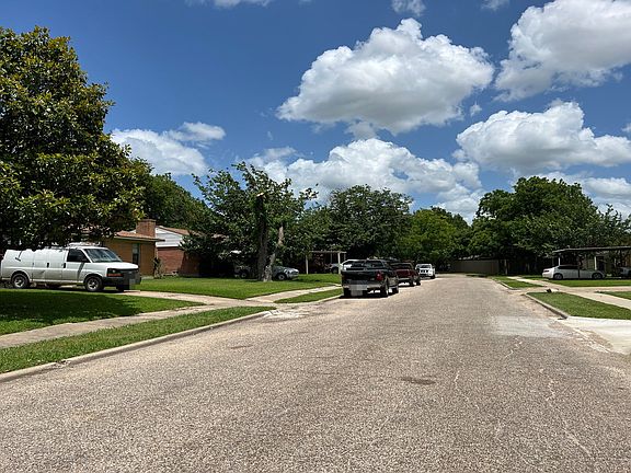 4th image of 3421 Beth Dr