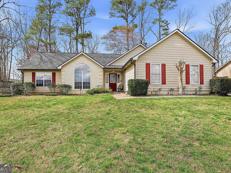 1st image of 140 Chesterfield Ct