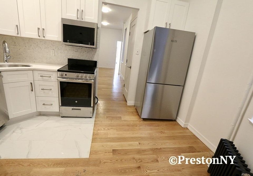 1st image of 31 Bank St APT 3W