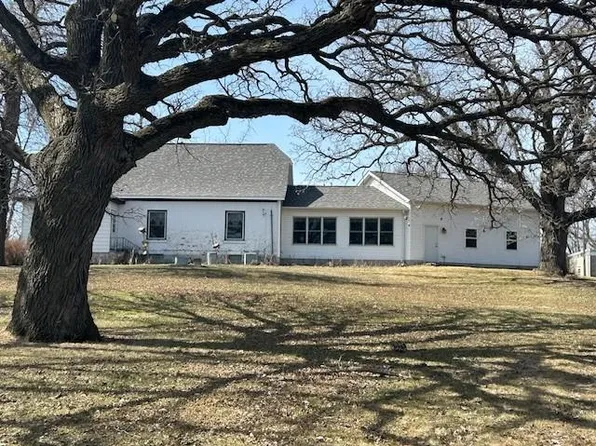 11742 Sunset Cir, Hutchinson, MN 55350