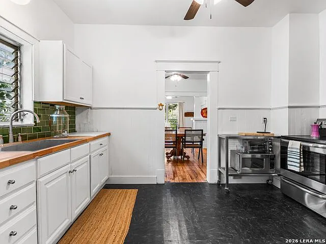2213 N Flores St — Photo 14