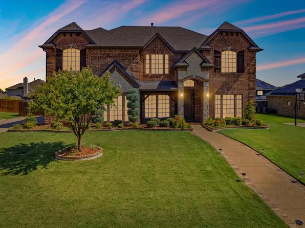 1165 River Rock Dr, Kennedale, TX 76060