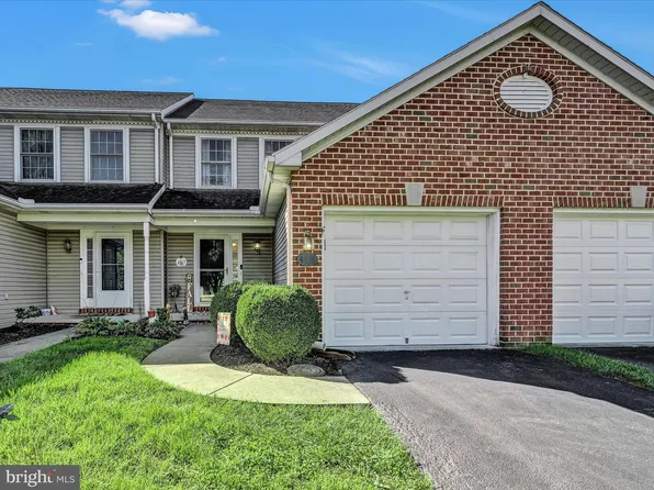 4016 Parkside Ct, Mount Joy, PA 17552