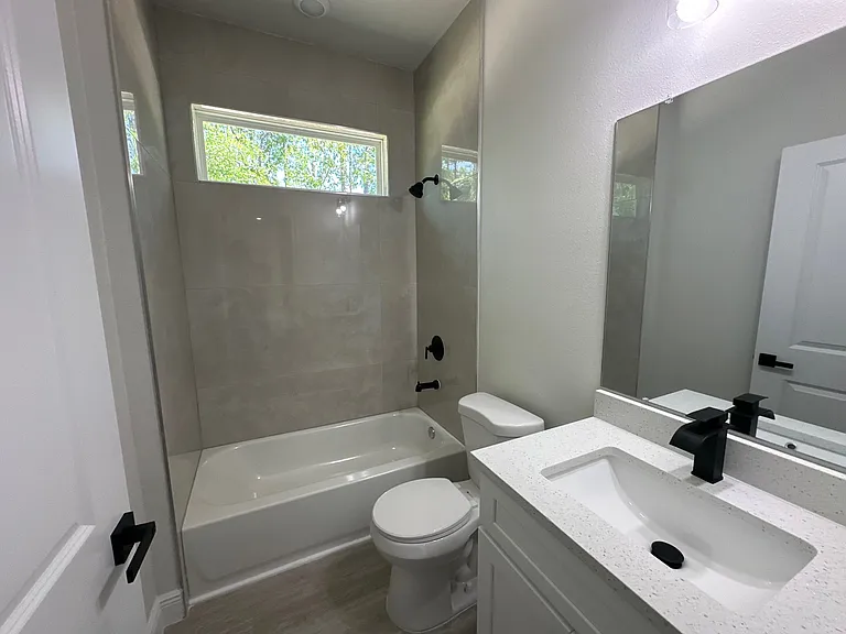 1557 W Elder Ln — Photo 24