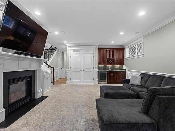 5th image of 5254 N Ashland Ave APT 1N