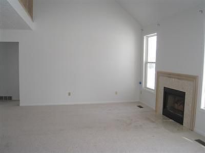 4th image of 1455 Ledgewood Ln