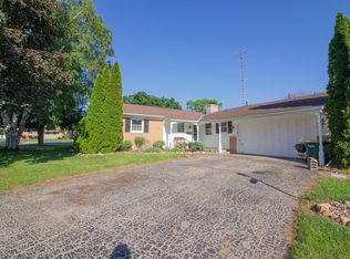 222 Memorial Dr, Fort Atkinson, WI 53538