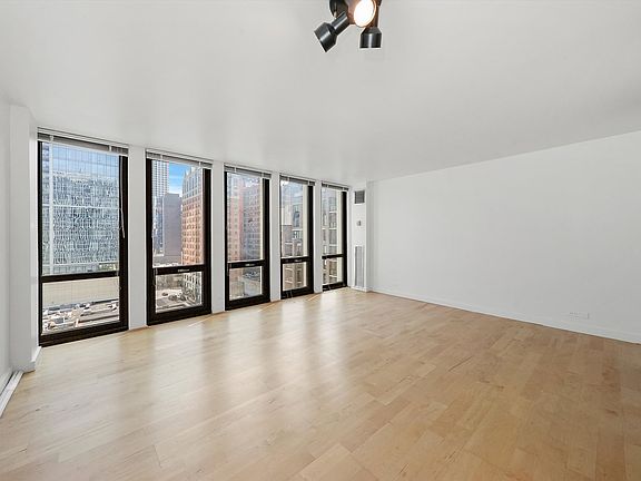 3rd image of 1 E Scott St APT 1108