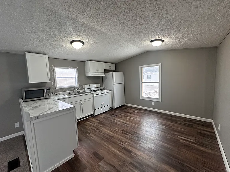 55 E Riling St #110 — Photo 2