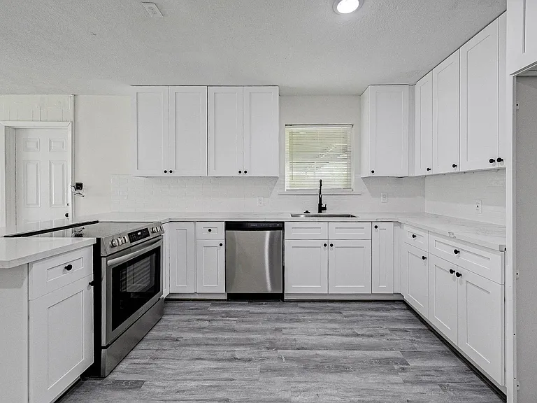 6027 Ledbetter St — Photo 10