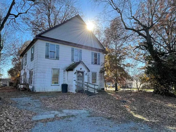 603 E Carter St, Marion, IL 62959
