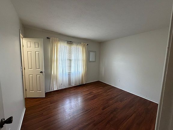 4th image of 18235 Balston Cir