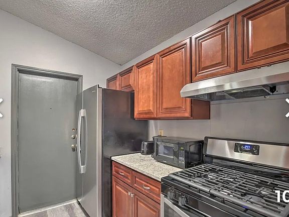 5th image of 5212 Meadow Fld
