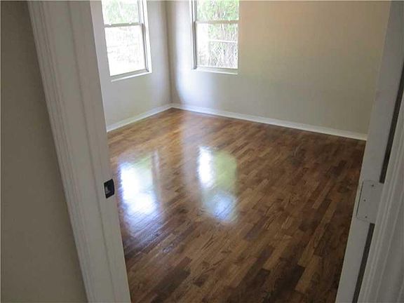 5th image of 243 S Campbell Dr