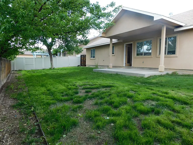 2929 Joan Way — Photo 21