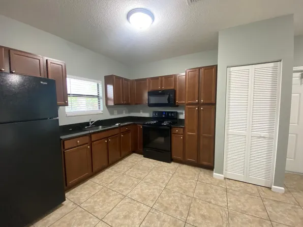 1027 NE 10th Ave, Fort Lauderdale, FL 33304