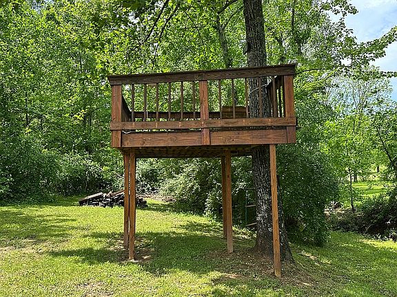 5th image of 150 Cottonwood Dr