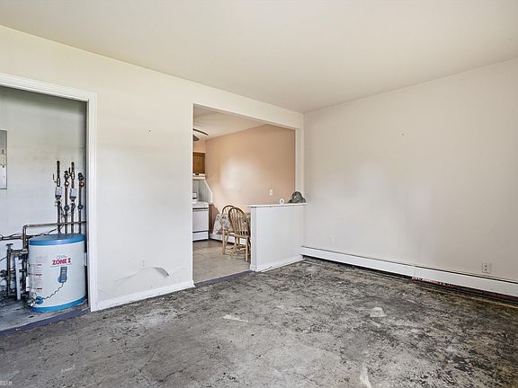4th image of 2717 Normandy Rd