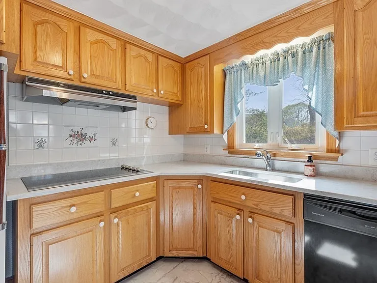 3 Melo Rd #3 — Photo 4