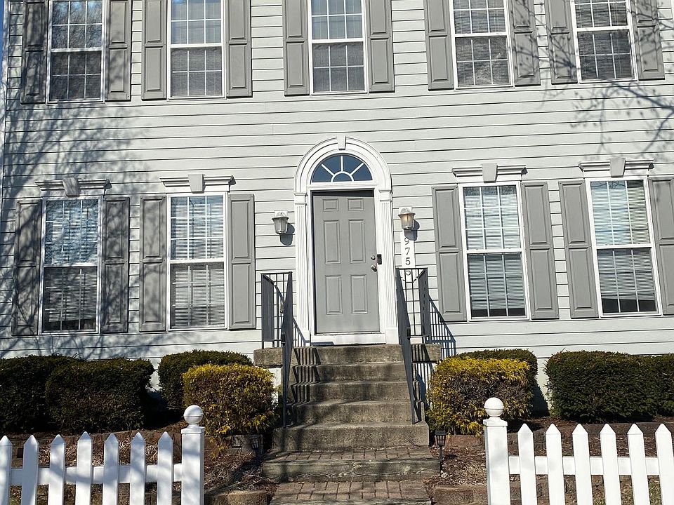 1st image of 9755 Cobblewood Ct