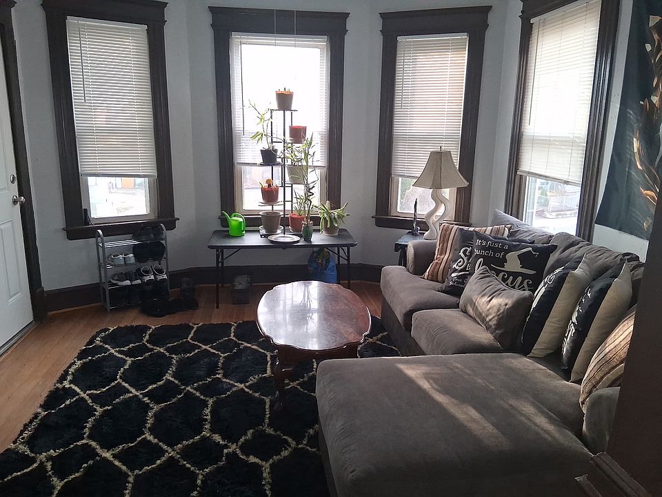1st image of 60 Englewood Ave #2